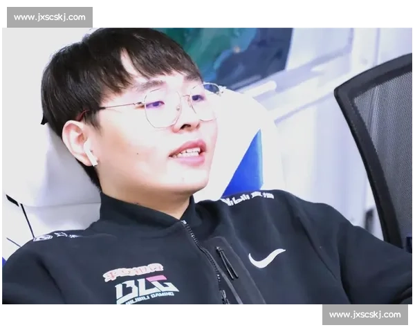 Uzi比赛意外落败引发粉丝热议职业生涯转折与未来展望 Uzi比赛意外落败引发粉丝热议职业生涯转折与未来展望